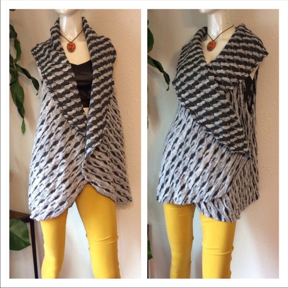 Anthropologie sleeves long cardigan.